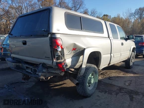 ✅ 2006 Chevrolet Silverado 2500HD LT1 • VIN: 1GCHK29U46E223538 • Лот: 43707009. Опубликован ранее на IAAI с пробегом 170 617 миль. Бесплатный доступ к архиву аукционных продаж из США и подробный отчёт об истории автомобиля на DreamBid. Изображение 4.
