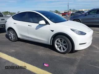 ✅ 2021 Tesla Model Y Long Range • VIN: 5YJYGDEE4MF252819 • Лот: 43277143. Опубликован ранее на IAAI с пробегом 70 340 миль. Бесплатный доступ к архиву аукционных продаж из США и подробный отчёт об истории автомобиля на DreamBid. Изображение 1.