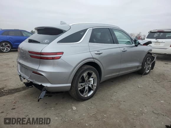 ✅ 2025 Genesis GV70 Advanced • VIN: 5NMMCET11SH005768 • Lot: 93495345. Listed on Copart with 5,968 mi. Free auction sales archive from the USA and detailed vehicle history report at DreamBid. Image 3.