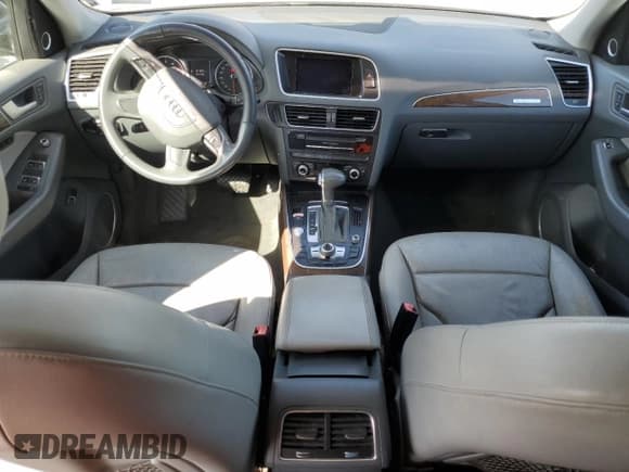 ✅ 2017 Audi Q5 Premium Plus • VIN: WA1L2AFP5HA008886 • Lot: 87372935. Wystawiony na Copart z przebiegiem 184 712 mil. Bezpłatny archiwum sprzedaży aukcyjnych z USA i szczegółowy raport historii pojazdu na DreamBid. Zdjęcie 8.