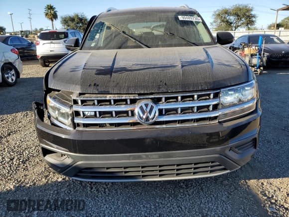 ✅ 2018 Volkswagen Atlas Launch Edition • VIN: 1V2BR2CA1JC515229 • Lot: 90489735. Wystawiony na Copart z przebiegiem 91 856 mil. Bezpłatny archiwum sprzedaży aukcyjnych z USA i szczegółowy raport historii pojazdu na DreamBid. Zdjęcie 5.