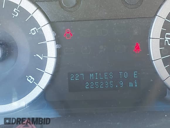 ✅ 2011 Ford Escape Limited • VIN: 1FMCU9EG7BKA54409 • Lot: 43380194. Listed on IAAI with 225,235 mi. Free auction sales archive from the USA and detailed vehicle history report at DreamBid. Image 15.