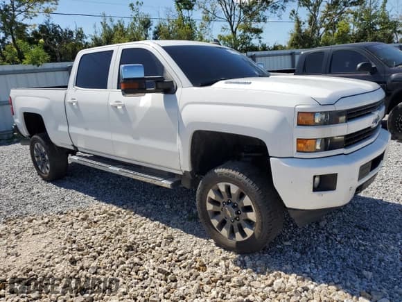 ✅ 2016 Chevrolet Silverado 2500HD LTZ • VIN: 1GC1KWE84GF213587 • Lot: 86639075. Listed on Copart with 193,498 mi. Free auction sales archive from the USA and detailed vehicle history report at DreamBid. Image 4.