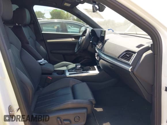 ✅ 2024 Audi Q5 S line Premium Plus • VIN: WA1EAAFYXR2054911 • Лот: 42981572. Опубликован ранее на IAAI с пробегом 16 247 миль. Бесплатный доступ к архиву аукционных продаж из США и подробный отчёт об истории автомобиля на DreamBid. Изображение 5.