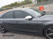 ✅ 2013 Audi S8 • VIN: WAUD2AFD1DN030416 • Лот: 41946932. Опубликован ранее на IAAI с пробегом 117 799 миль. Бесплатный доступ к архиву аукционных продаж из США и подробный отчёт об истории автомобиля на DreamBid. Изображение 13.