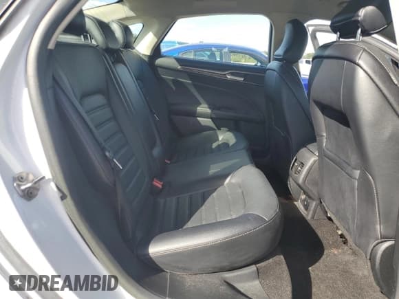 ✅ 2018 Ford Fusion SE • VIN: 3FA6P0LU1JR129893 • Лот: 89882415. Опубликован ранее на Copart с пробегом 164 398 миль. Бесплатный доступ к архиву аукционных продаж из США и подробный отчёт об истории автомобиля на DreamBid. Изображение 10.