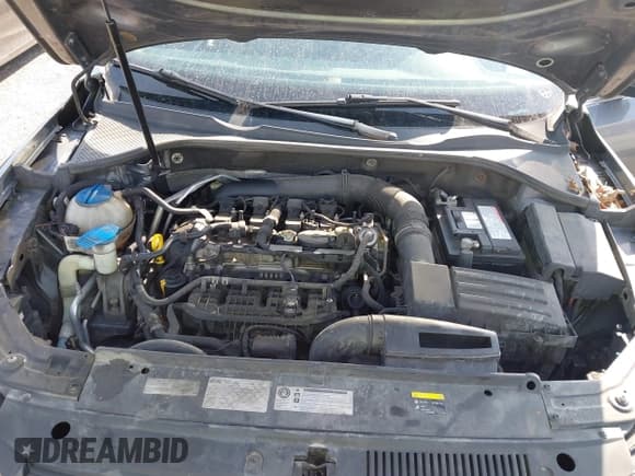 ✅ 2014 Volkswagen Passat SE • VIN: 1VWBS7A35EC100246 • Lot: 43231730. Listed on IAAI with 166,184 mi. Free auction sales archive from the USA and detailed vehicle history report at DreamBid. Image 10.