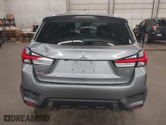 ✅ 2021 Mitsubishi Outlander ES • VIN: JA4ARUAU1MU024044 • Lot: 43017856. Listed on IAAI with 82,276 mi. Free auction sales archive from the USA and detailed vehicle history report at DreamBid. Image 17.