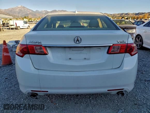 ✅ 2013 Acura TSX • VIN: JH4CU2F42DC008868 • Lot: 95987905. Wystawiony na Copart z przebiegiem 143 456 mil. Bezpłatny archiwum sprzedaży aukcyjnych z USA i szczegółowy raport historii pojazdu na DreamBid. Zdjęcie 6.