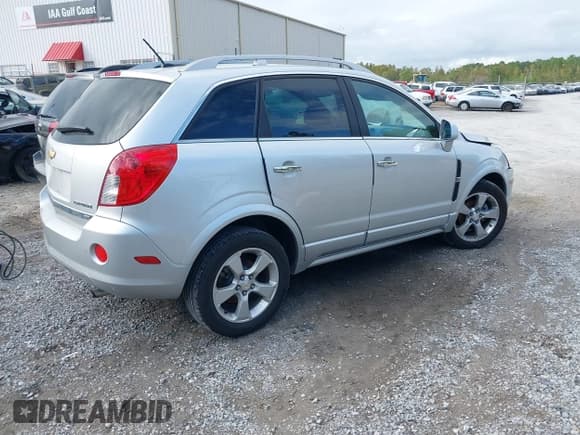 ✅ 2014 Chevrolet Captiva Sport LTZ • VIN: 3GNAL4EK9ES515390 • Lot: 40667508. Wystawiony na IAAI z przebiegiem 27 080 mil. Bezpłatny archiwum sprzedaży aukcyjnych z USA i szczegółowy raport historii pojazdu na DreamBid. Zdjęcie 4.