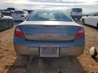 2005 Dodge Neon SXT z VIN 1B3ES56C45D254357, wystawiony jako Copart lot #59498105 z przebiegiem 98 802 mil mil oraz Szkoda całkowita • Salvage title. Historia ofert i sprzedaży dostępna na DreamBid. Obrazek 6.