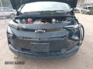 ✅ 2023 Chevrolet Bolt EV 2LT • VIN: 1G1FX6S00P4191615 • Lot: 41858146. Wystawiony na IAAI z przebiegiem 24 403 mil. Bezpłatny archiwum sprzedaży aukcyjnych z USA i szczegółowy raport historii pojazdu na DreamBid. Zdjęcie 6.