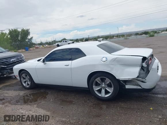 ✅ 2016 Dodge Challenger SXT • VIN: 2C3CDZAG7GH309394 • Lot: 43271493. Listed on IAAI with 107,580 mi. Free auction sales archive from the USA and detailed vehicle history report at DreamBid. Image 14.