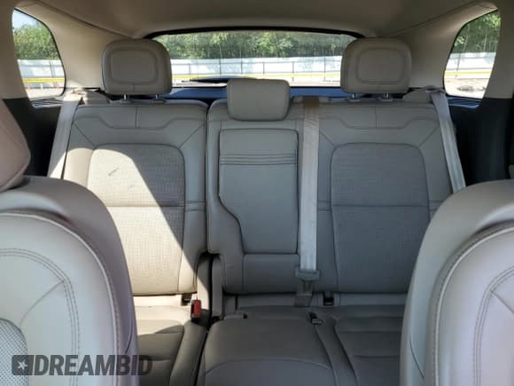 ✅ 2021 Lincoln Corsair Standard • VIN: 5LMCJ1C93MUL10578 • Lot: 71927595. Listed on Copart with 43,385 mi. Free auction sales archive from the USA and detailed vehicle history report at DreamBid. Image 10.