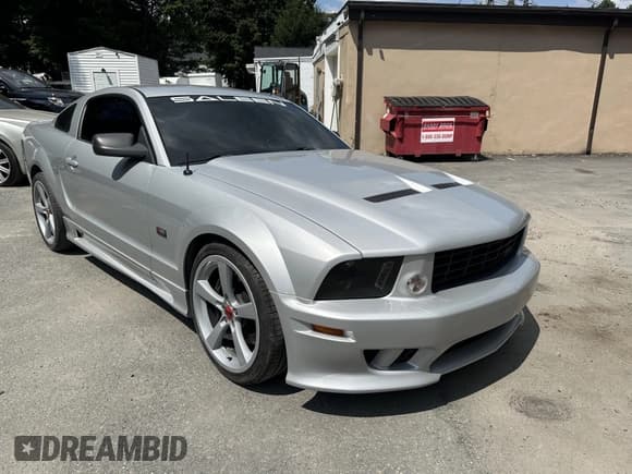 ✅ 2007 Ford Mustang GT Deluxe • VIN: 1ZVFT82H075200647 • Lot: 43795403. Wystawiony na IAAI z przebiegiem 73 813 mil. Bezpłatny archiwum sprzedaży aukcyjnych z USA i szczegółowy raport historii pojazdu na DreamBid. Zdjęcie 1.