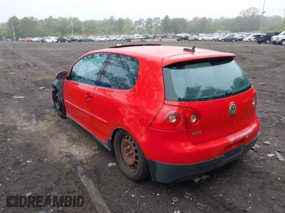 ✅ 2006 Volkswagen Golf GTI • VIN: WVWFV71K16W067412 • Lot: 42198640. Wystawiony na IAAI z przebiegiem 173 024 mil. Bezpłatny archiwum sprzedaży aukcyjnych z USA i szczegółowy raport historii pojazdu na DreamBid. Zdjęcie 3.