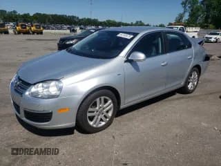 ✅ 2006 Volkswagen Jetta Edition • VIN: 3VWFT71K06M850871 • Lot: 54743475. Wystawiony na Copart z przebiegiem 96 691 mil. Bezpłatny archiwum sprzedaży aukcyjnych z USA i szczegółowy raport historii pojazdu na DreamBid. Zdjęcie 1.