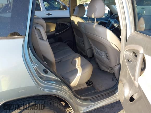 ✅ 2007 Toyota RAV4 Limited • VIN: JTMZD31V275057949 • Lot: 43299568. Wystawiony na IAAI z przebiegiem 192 180 mil. Bezpłatny archiwum sprzedaży aukcyjnych z USA i szczegółowy raport historii pojazdu na DreamBid. Zdjęcie 8.