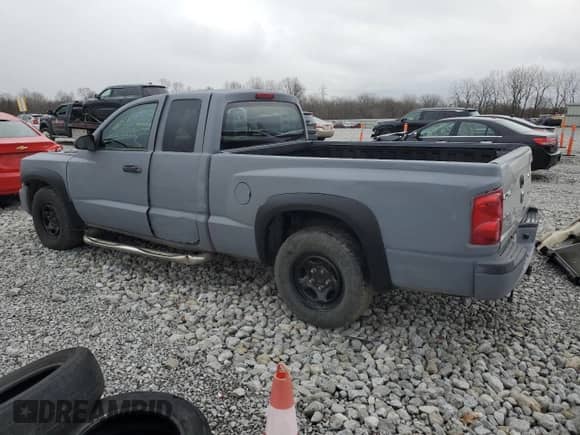 2009 Dodge Dakota ST z VIN 1D7HW22K49S799722, wystawiony jako Copart lot #81560034 z przebiegiem 175 144 mil mil oraz Szkoda całkowita • Salvage title. Historia ofert i sprzedaży dostępna na DreamBid. Obrazek 2.