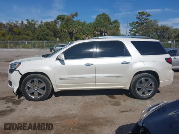 ✅ 2015 GMC Acadia Denali • VIN: 1GKKRTKD8FJ301249 • Lot: 43759845. Listed on IAAI with 136,956 mi. Free auction sales archive from the USA and detailed vehicle history report at DreamBid. Image 14.