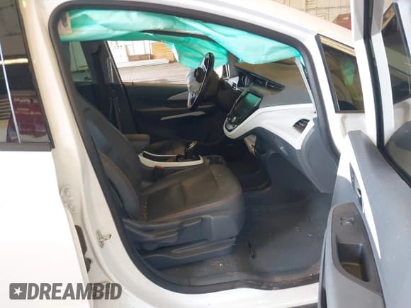 ✅ 2020 Chevrolet Bolt EV Premier • VIN: 1G1FZ6S04L4144723 • Lot: 43002352. Listed on IAAI with 37,535 mi. Free auction sales archive from the USA and detailed vehicle history report at DreamBid. Image 5.