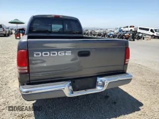 ✅ 2001 Dodge Dakota Sport • VIN: 1B7HL2AX51S296141 • Lot: 63282445. Wystawiony na Copart z przebiegiem 61 567 mil. Bezpłatny archiwum sprzedaży aukcyjnych z USA i szczegółowy raport historii pojazdu na DreamBid. Zdjęcie 6.