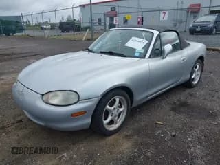 ✅ 2000 Mazda MX-5 Miata • VIN: JM1NB3531Y0151252 • Lot: 42959975. Wystawiony na IAAI z przebiegiem 140 145 mil. Bezpłatny archiwum sprzedaży aukcyjnych z USA i szczegółowy raport historii pojazdu na DreamBid. Zdjęcie 2.