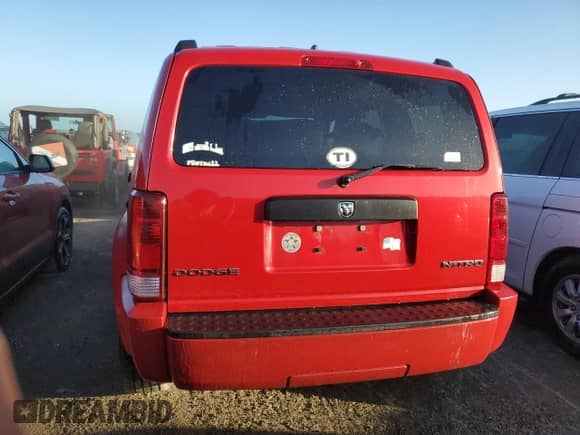 2011 Dodge Nitro Heat z VIN 1D4PT4GK9BW606971, wystawiony jako Copart lot #78386584 z przebiegiem Nie podano mil oraz Szkoda całkowita • Salvage title. Historia ofert i sprzedaży dostępna na DreamBid. Obrazek 6.