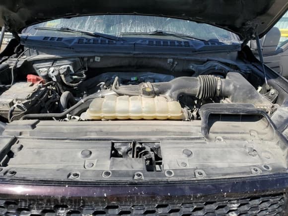 ✅ 2020 Ford F-150 XLT • VIN: 1FTEW1EP4LFB30624 • Lot: 83796985. Wystawiony na Copart z przebiegiem 86 112 mil. Bezpłatny archiwum sprzedaży aukcyjnych z USA i szczegółowy raport historii pojazdu na DreamBid. Zdjęcie 11.