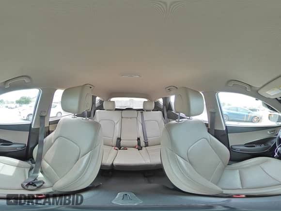 ✅ 2018 Hyundai Santa Fe 2.4L • VIN: 5XYZU3LBXJG513004 • Lot: 49358523. Wystawiony na Copart z przebiegiem 47 891 mil mil. Skorzystaj z bezpłatnego archiwum sprzedaży aukcyjnych z USA i zobacz szczegółowy raport historii pojazdu na DreamBid. Zdjęcie 14.