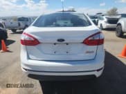 ✅ 2016 Ford Fiesta S • VIN: 3FADP4AJ3GM165016 • Lot: 82228285. Wystawiony na Copart z przebiegiem 73 695 mil. Bezpłatny archiwum sprzedaży aukcyjnych z USA i szczegółowy raport historii pojazdu na DreamBid. Zdjęcie 6.