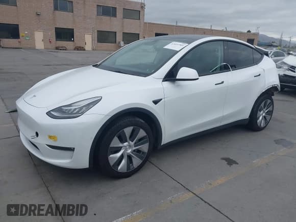 ✅ 2022 Tesla Model Y Long Range • VIN: 7SAYGDEE3NF388511 • Lot: 43451501. Wystawiony na IAAI z przebiegiem 75 560 mil. Bezpłatny archiwum sprzedaży aukcyjnych z USA i szczegółowy raport historii pojazdu na DreamBid. Zdjęcie 2.