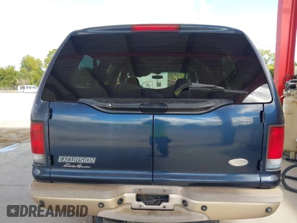 ✅ 2003 Ford Excursion • VIN: 1FMSU45FX3EA35567 • Лот: 43336216. Опубликован ранее на IAAI с пробегом 337 342 миль. Бесплатный доступ к архиву аукционных продаж из США и подробный отчёт об истории автомобиля на DreamBid. Изображение 17.