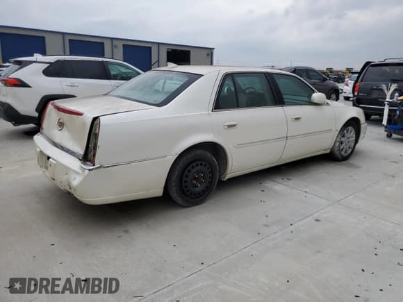 ✅ 2010 Cadillac DTS 1SD • VIN: 1G6KH5EY3AU108090 • Lot: 90076955. Wystawiony na Copart z przebiegiem 156 241 mil. Bezpłatny archiwum sprzedaży aukcyjnych z USA i szczegółowy raport historii pojazdu na DreamBid. Zdjęcie 3.