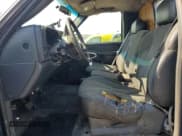 ✅ 2001 Chevrolet Silverado 1500 • VIN: 1GCEC14WX1Z105028 • Лот: 61943984. Опубликован ранее на Copart с пробегом 206 778 миль. Бесплатный доступ к архиву аукционных продаж из США и подробный отчёт об истории автомобиля на DreamBid. Изображение 7.