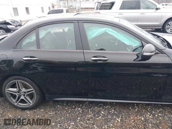 ✅ 2019 Mercedes-Benz C 43 AMG • VIN: 55SWF6EB9KU291767 • Lot: 41584111. Wystawiony na IAAI z przebiegiem 77 740 mil. Bezpłatny archiwum sprzedaży aukcyjnych z USA i szczegółowy raport historii pojazdu na DreamBid. Zdjęcie 14.