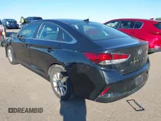 2019 Hyundai Sonata SE z VIN 5NPE24AF2KH731500, wystawiony jako IAAI lot #43604143 z przebiegiem 149 807 mil mil oraz . Historia ofert i sprzedaży dostępna na DreamBid. Obrazek 3.