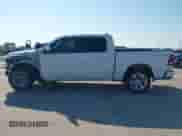 2021 Ram 1500 Lone Star z VIN 1C6SRFFT2MN587479, wystawiony jako IAAI lot #43372680 z przebiegiem 82 917 mil mil oraz . Historia ofert i sprzedaży dostępna na DreamBid. Obrazek 15.