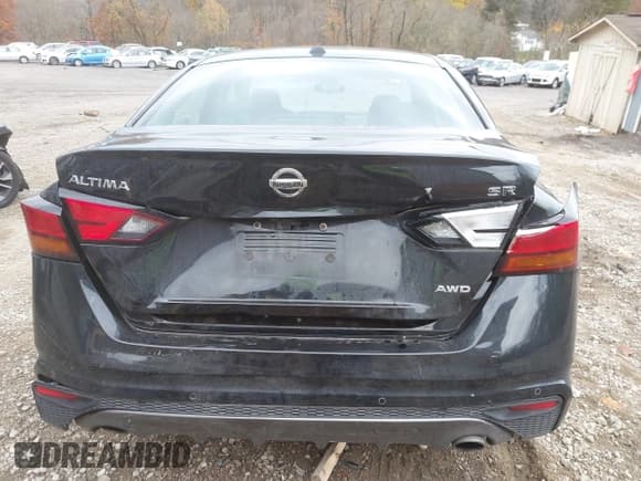 ✅ 2020 Nissan Altima SR • VIN: 1N4BL4CW3LN308364 • Lot: 43644384. Wystawiony na IAAI z przebiegiem 104 227 mil. Bezpłatny archiwum sprzedaży aukcyjnych z USA i szczegółowy raport historii pojazdu na DreamBid. Zdjęcie 16.