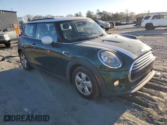 ✅ 2015 MINI Hardtop • VIN: WMWXM5C55F2A94753 • Лот: 92264875. Опубликован ранее на Copart с пробегом 140 230 миль. Бесплатный доступ к архиву аукционных продаж из США и подробный отчёт об истории автомобиля на DreamBid. Изображение 4.