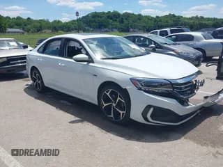 ✅ 2020 Volkswagen Passat R-Line • VIN: 1VWMA7A3XLC013709 • Лот: 42337675. Опубликован ранее на IAAI с пробегом 146 231 миль. Бесплатный доступ к архиву аукционных продаж из США и подробный отчёт об истории автомобиля на DreamBid. Изображение 1.