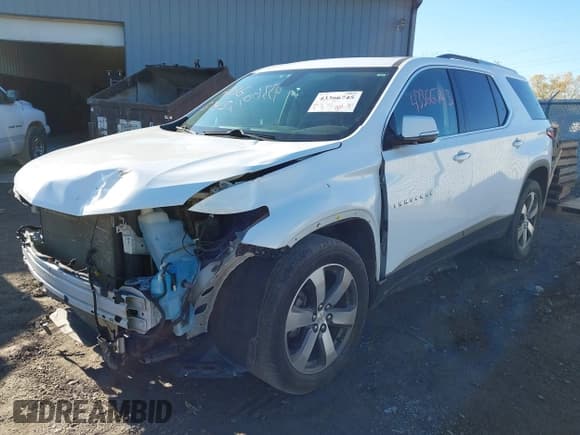 ✅ 2018 Chevrolet Traverse LT • VIN: 1GNEVHKW8JJ132062 • Lot: 43366745. Wystawiony na IAAI z przebiegiem 183 783 mil. Bezpłatny archiwum sprzedaży aukcyjnych z USA i szczegółowy raport historii pojazdu na DreamBid. Zdjęcie 2.