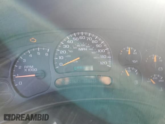 ✅ 2005 Chevrolet Silverado 1500 Z71 • VIN: 1GCEK14TX5Z176003 • Лот: 73332974. Опубликован ранее на Copart с пробегом 278 171 миль. Бесплатный доступ к архиву аукционных продаж из США и подробный отчёт об истории автомобиля на DreamBid. Изображение 9.