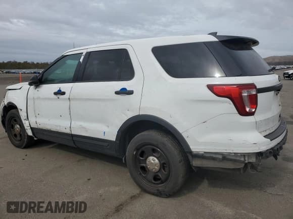 ✅ 2018 Ford Police Interceptor Utility • VIN: 1FM5K8AR6JGA37103 • Лот: 47855325. Опубликован ранее на Copart с пробегом 101 170 миль. Бесплатный доступ к архиву аукционных продаж из США и подробный отчёт об истории автомобиля на DreamBid. Изображение 2.