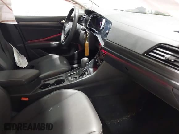 ✅ 2020 Volkswagen Jetta SEL • VIN: 3VWE57BU0LM087350 • Lot: 41581637. Listed on IAAI with 60,528 mi. Free auction sales archive from the USA and detailed vehicle history report at DreamBid. Image 5.