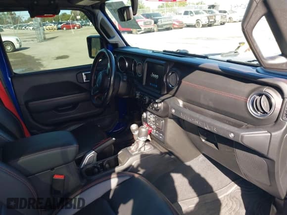 ✅ 2020 Jeep Wrangler Unlimited Recon • VIN: 1C4HJXFN0LW265479 • Lot: 43655987. Listed on IAAI with 85,805 mi. Free auction sales archive from the USA and detailed vehicle history report at DreamBid. Image 5.