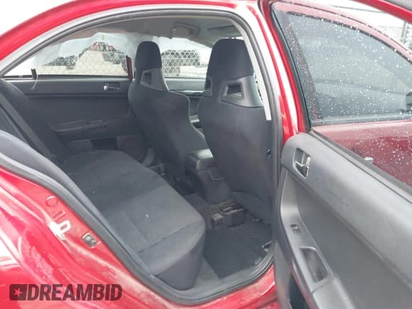 ✅ 2014 Mitsubishi Lancer Evolution GSR • VIN: JA32W8FV0EU006839 • Lot: 42186304. Wystawiony na IAAI z przebiegiem 85 705 mil. Bezpłatny archiwum sprzedaży aukcyjnych z USA i szczegółowy raport historii pojazdu na DreamBid. Zdjęcie 8.