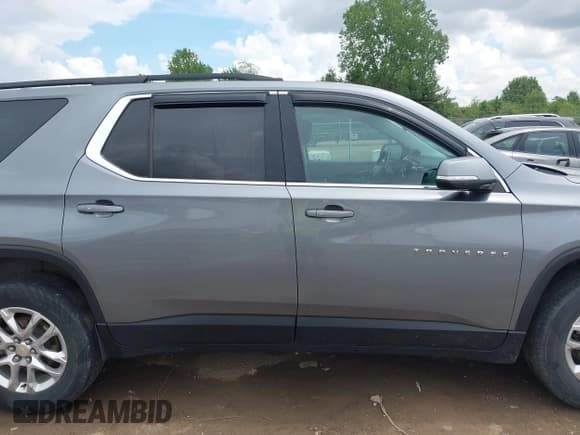 ✅ 2021 Chevrolet Traverse LT Cloth • VIN: 1GNERGKW1MJ256399 • Lot: 42246415. Listed on IAAI with 67,432 mi. Free auction sales archive from the USA and detailed vehicle history report at DreamBid. Image 14.