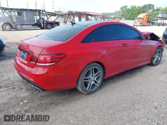 ✅ 2016 Mercedes-Benz E 400 • VIN: WDDKJ6FBXGF323955 • Lot: 42738901. Listed on IAAI with 65,751 mi. Free auction sales archive from the USA and detailed vehicle history report at DreamBid. Image 4.