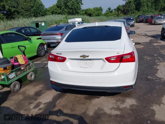 ✅ 2018 Chevrolet Malibu LT • VIN: 1G1ZD5ST2JF264148 • Lot: 42789398. Listed on IAAI with 138,790 mi. Free auction sales archive from the USA and detailed vehicle history report at DreamBid. Image 15.